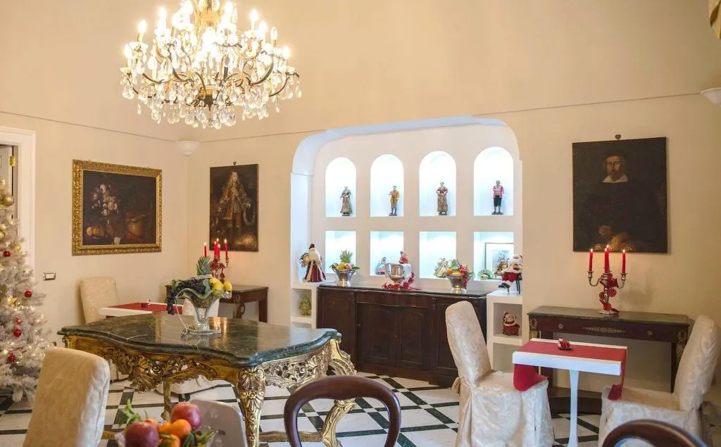 Lobby, Relais La Rupe, Naples