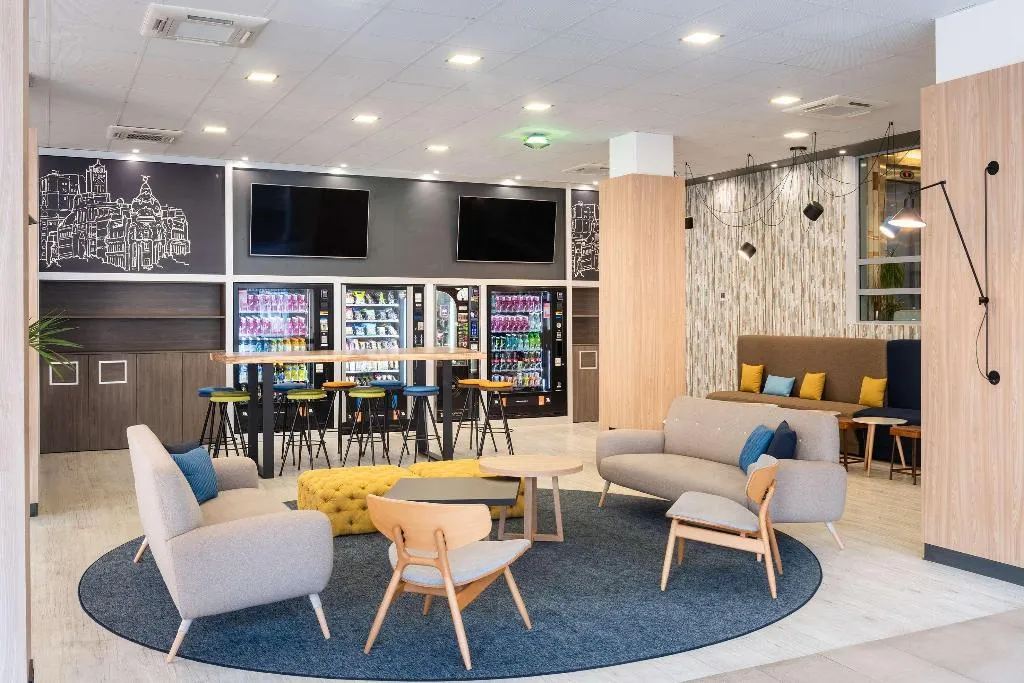 Lobby, Madrid Airport Suites Affiliated By Melia, Madrid