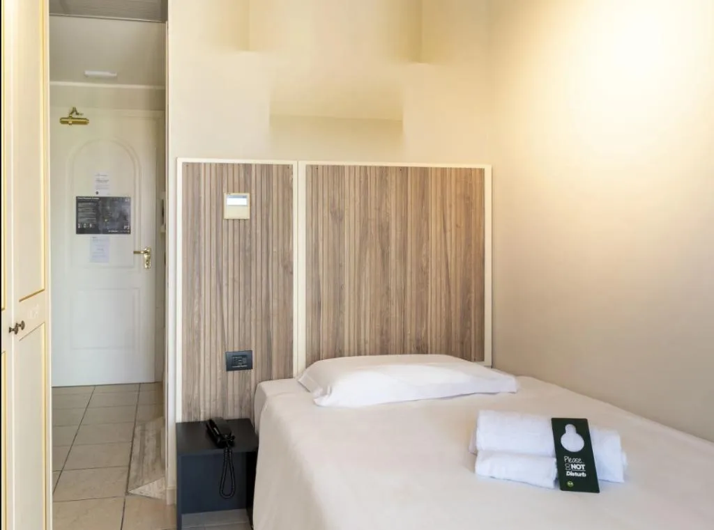 SINGLE STANDARD Room, B&B Hotel Pomezia Cortese, Rome