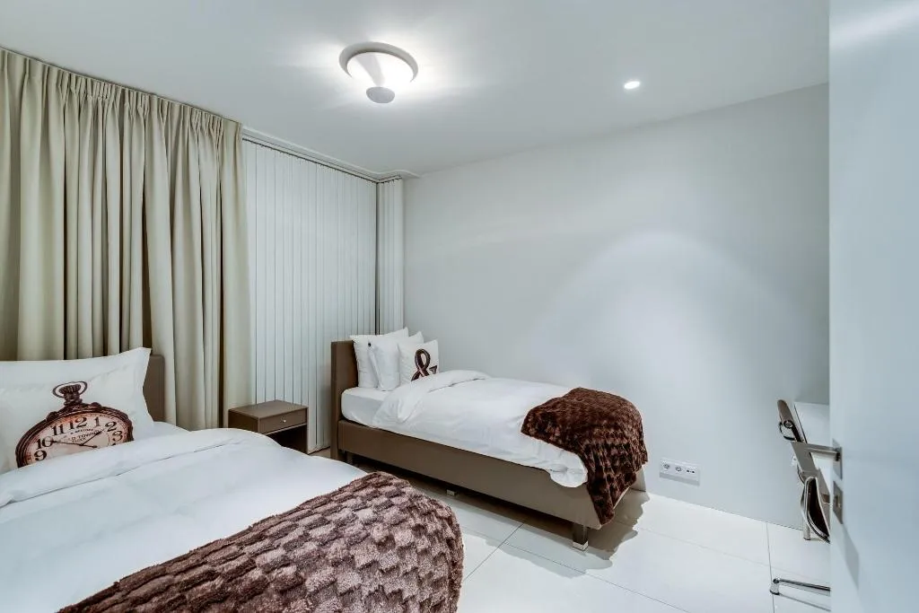 Room, Black Pearl Luxury Apartments, Reykjavik