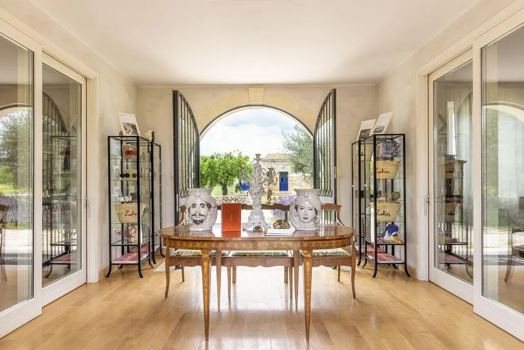 Lobby, Zahir Country House, Catania