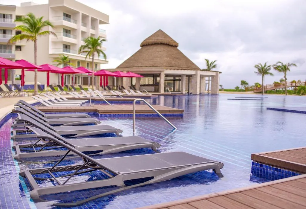Pool, Planet Hollywood Adult Scene - All-Inclusive Resor, Cancun Area