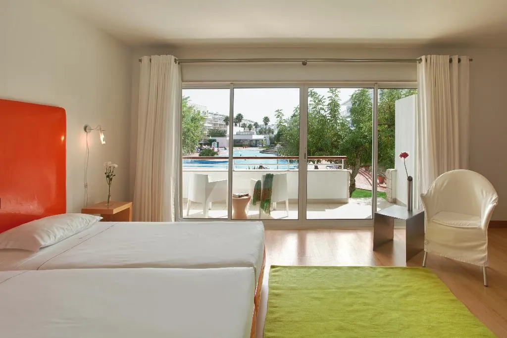 STUDIO SUPERIOR POOL VIEW Room, Marina Club Lagos Resort, Algarve