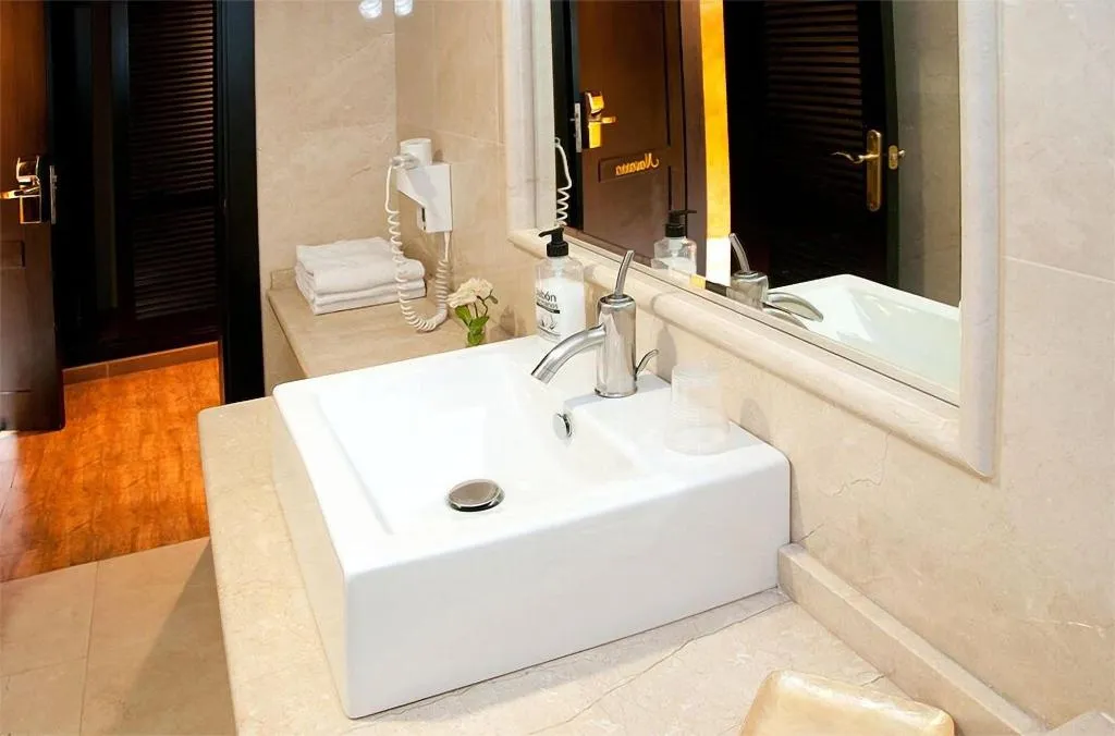 Room, Hostal Tres Soles, Costa Del Sol