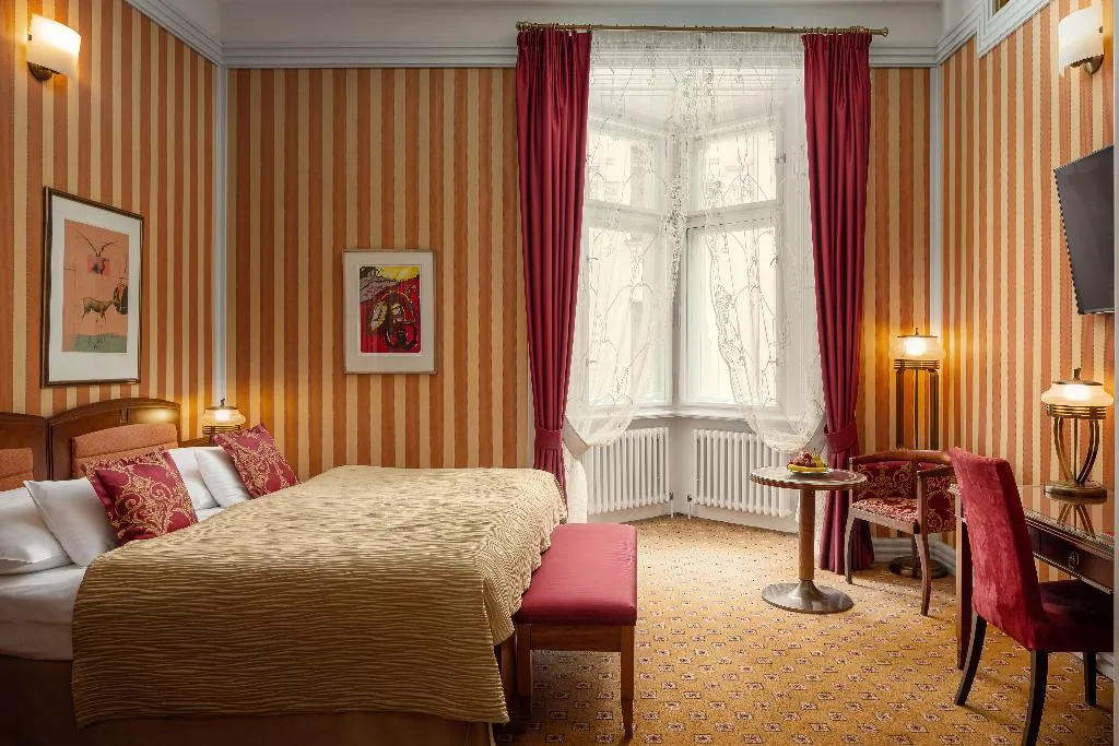SINGLE DELUXE Room, Hotel Paris Prague, Prague