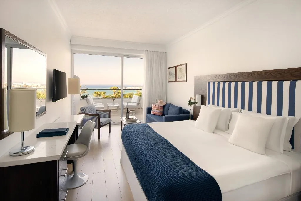 FAMILY ROOM SEA VIEW Room, Grecian Sands, Cyprus