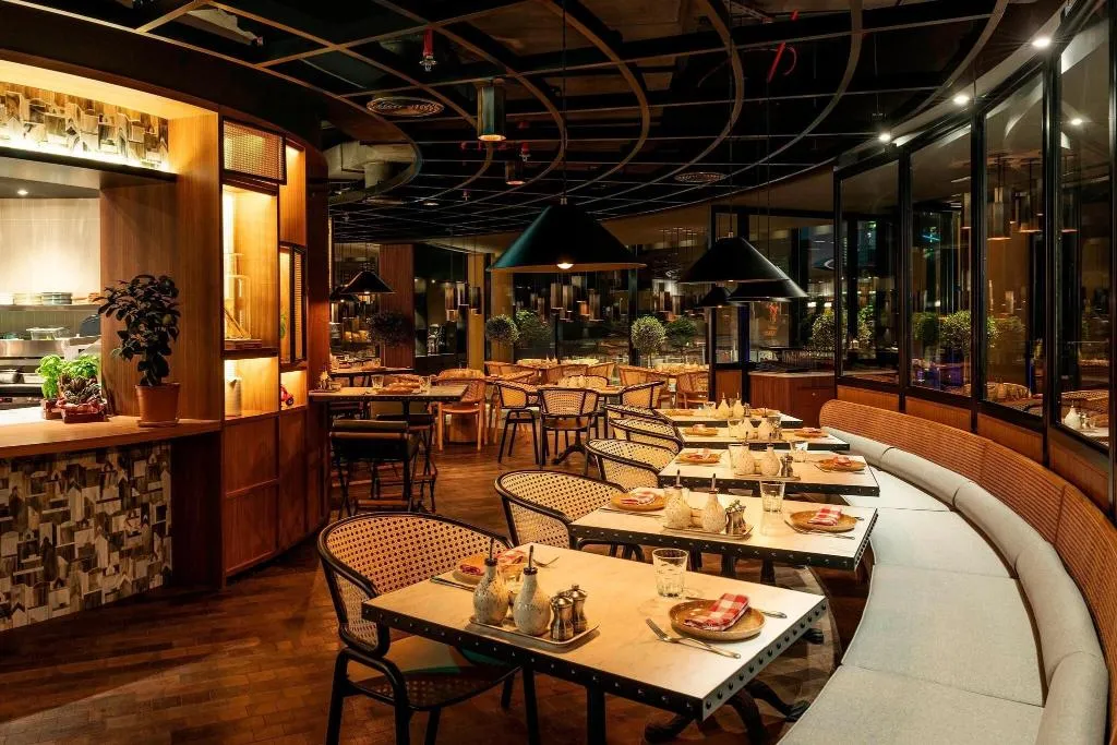 Restaurant, Le Royal Meridien Beach Resort and Spa, Dubai