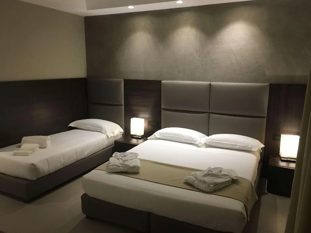 Room, Plus Welcome Milano, Milan