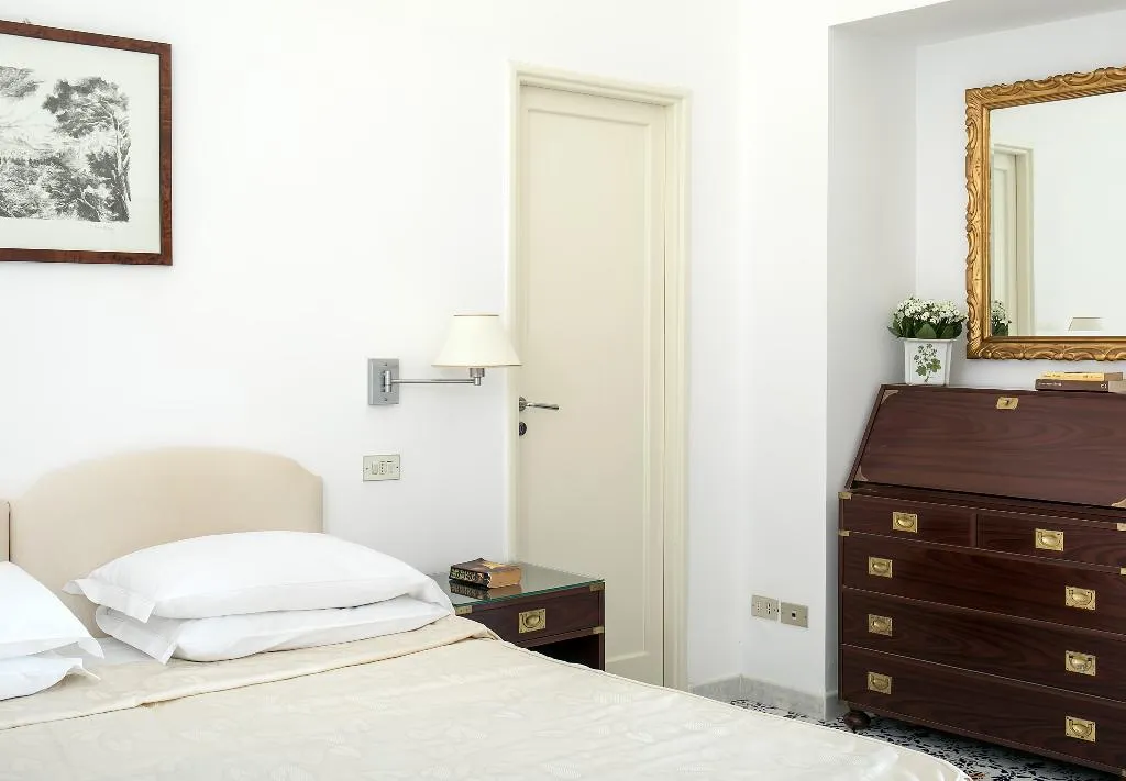 Room, Bellavista, Naples