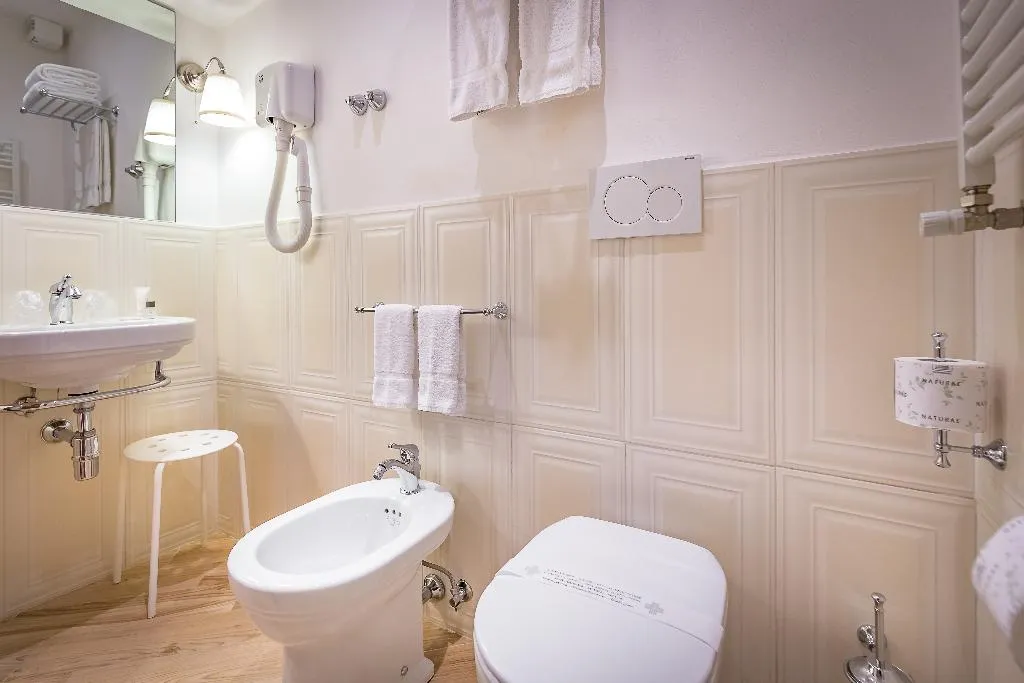 DOUBLE ECONOMY Room, Hotel Ungherese Small Luxury Hotel, Florence