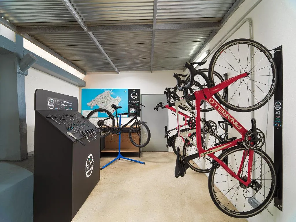 Sports and Entertainment, H10 Blue Mar Boutique Hotel  - Adults Only, Majorca