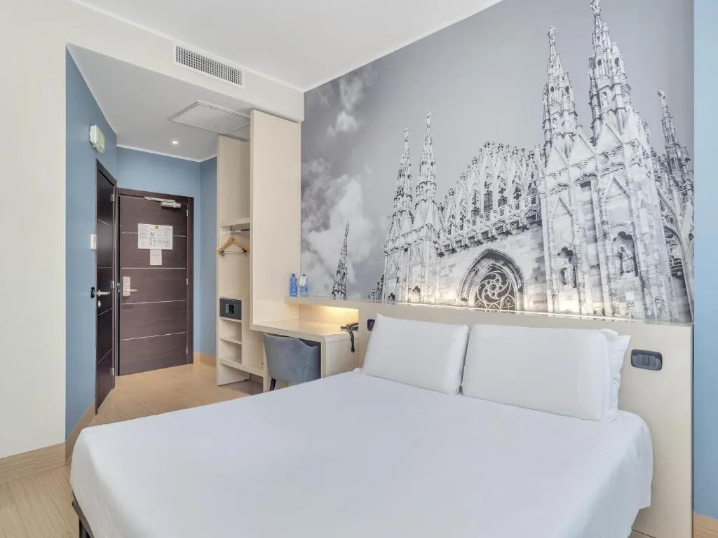 DOUBLE SUPERIOR Room, B&B Hotel Milano Cenisio Garibaldi, Milan