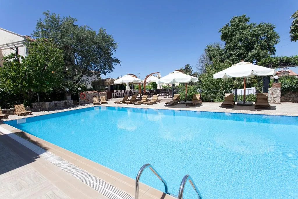 Pool, Green Peace, Dalaman