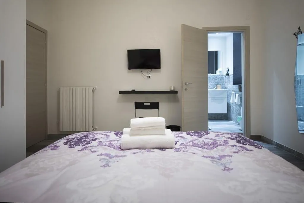 Room, Linea1 B&B, Naples