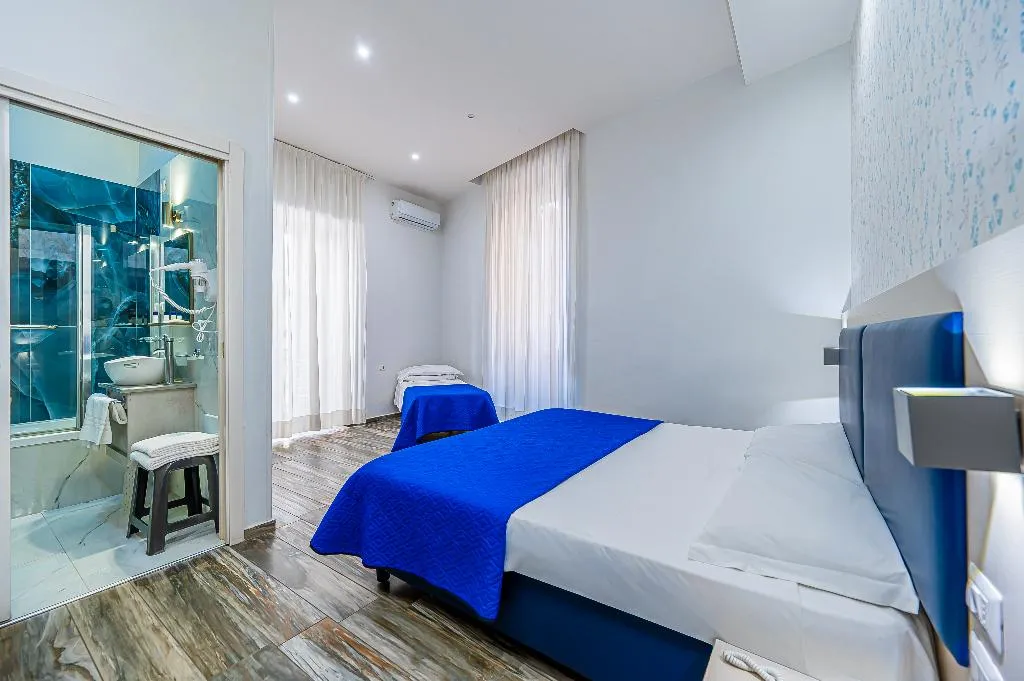 Room, Napoli'S Gold, Naples