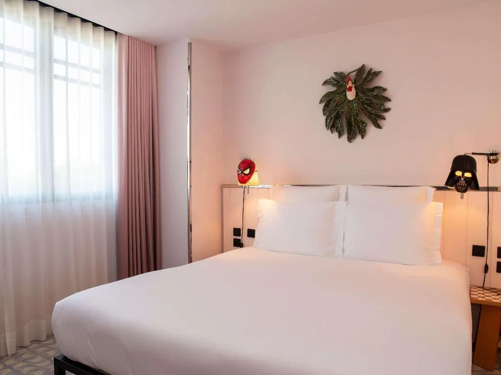 DOUBLE WITH BALCONY WITH VIEWS Room, Mama Shelter Lisboa, Lisbon