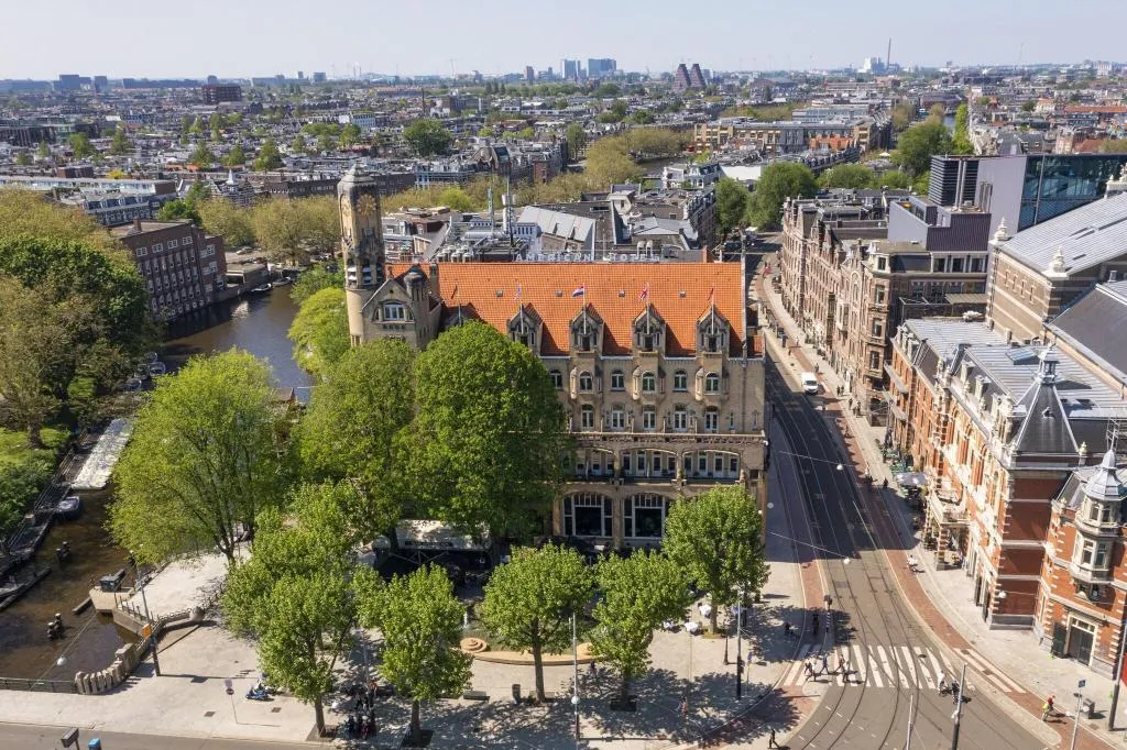 SUITE KING SIZE BED Room, Clayton Hotel Amsterdam American, Amsterdam