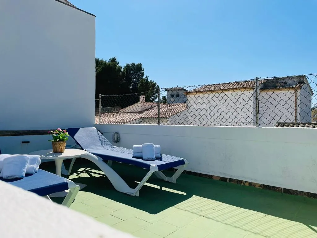 HOUSE TWO BEDROOMS WITH AIR CONDITIONING Room, Torre Playa, Majorca