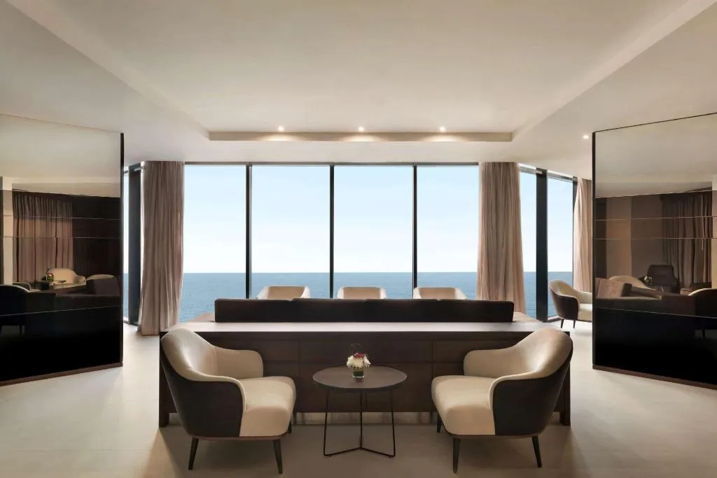 Restaurant, Wyndham Garden Ajman Corniche, Dubai