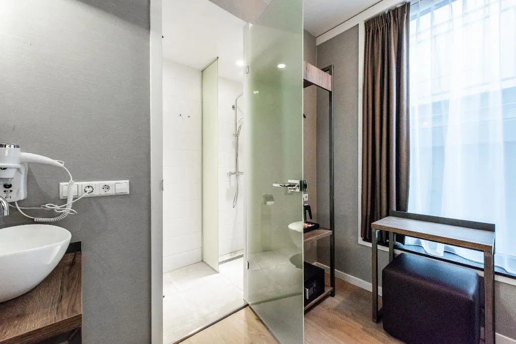 TWIN ECONOMY Room, Melrose, Amsterdam