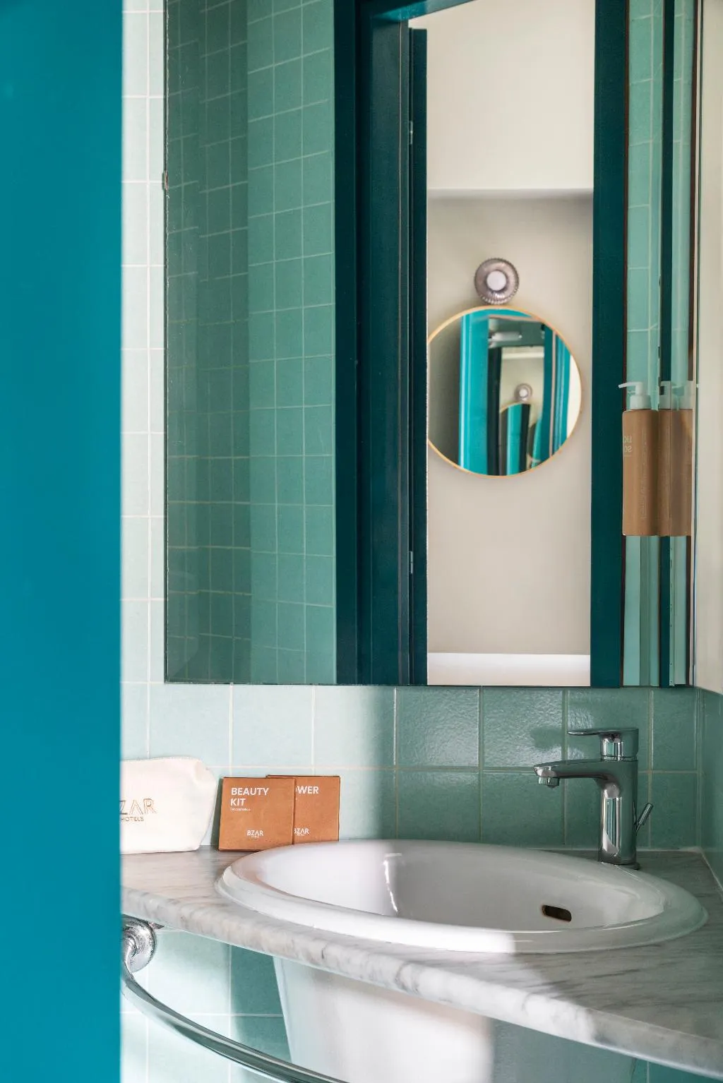DOUBLE SEMIDOUBLE Room, Milani, Rome