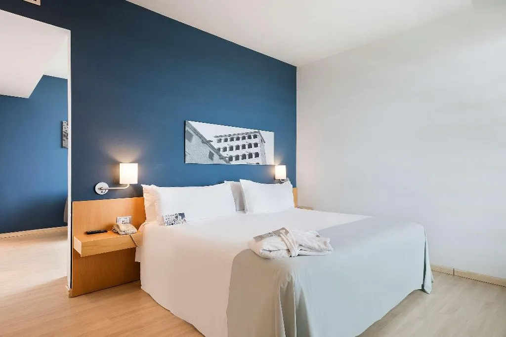 JUNIOR SUITE STANDARD Room, Innside Barcelona Aeropuerto, Barcelona