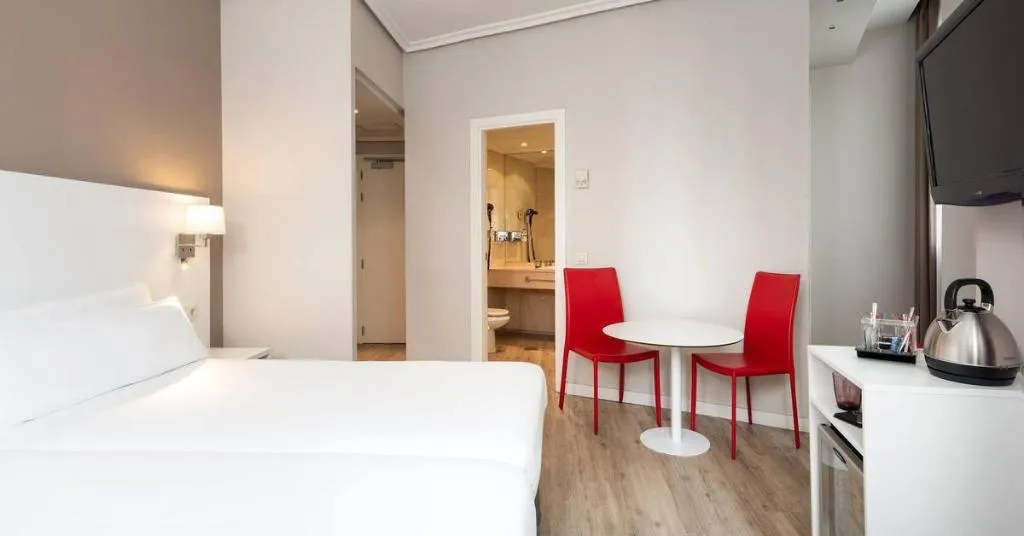Room, Zel Madrid, Madrid