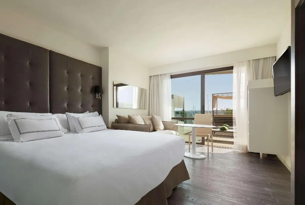 Room PREMIUM SEA VIEW Room, Melia Palma Marina, Majorca