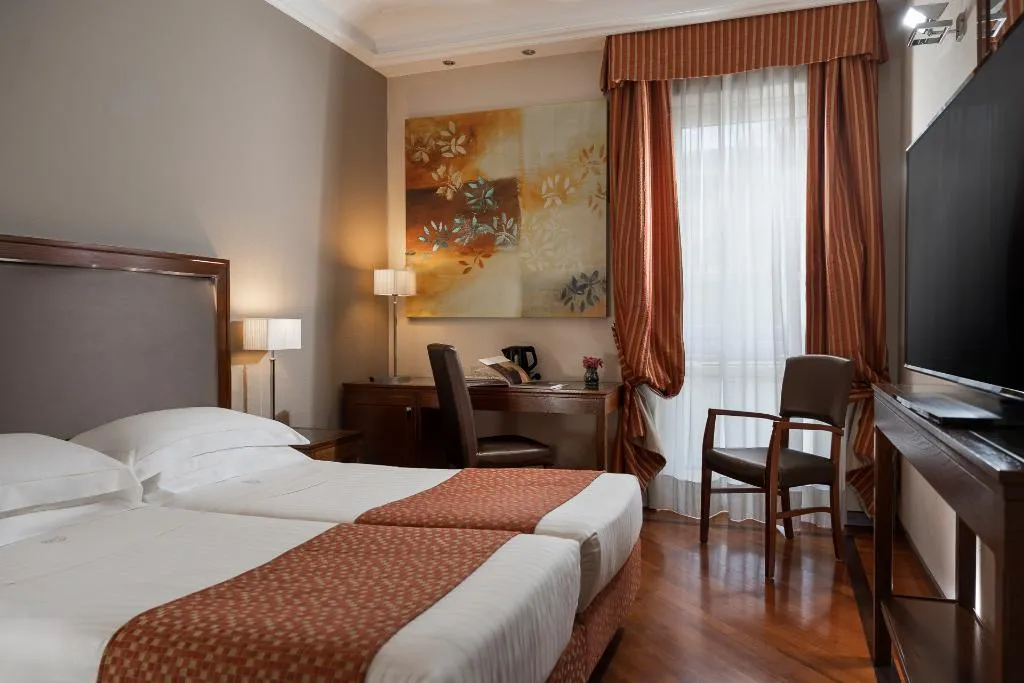 DOUBLE SUPERIOR Room, Grand Hotel Adriatico, Florence
