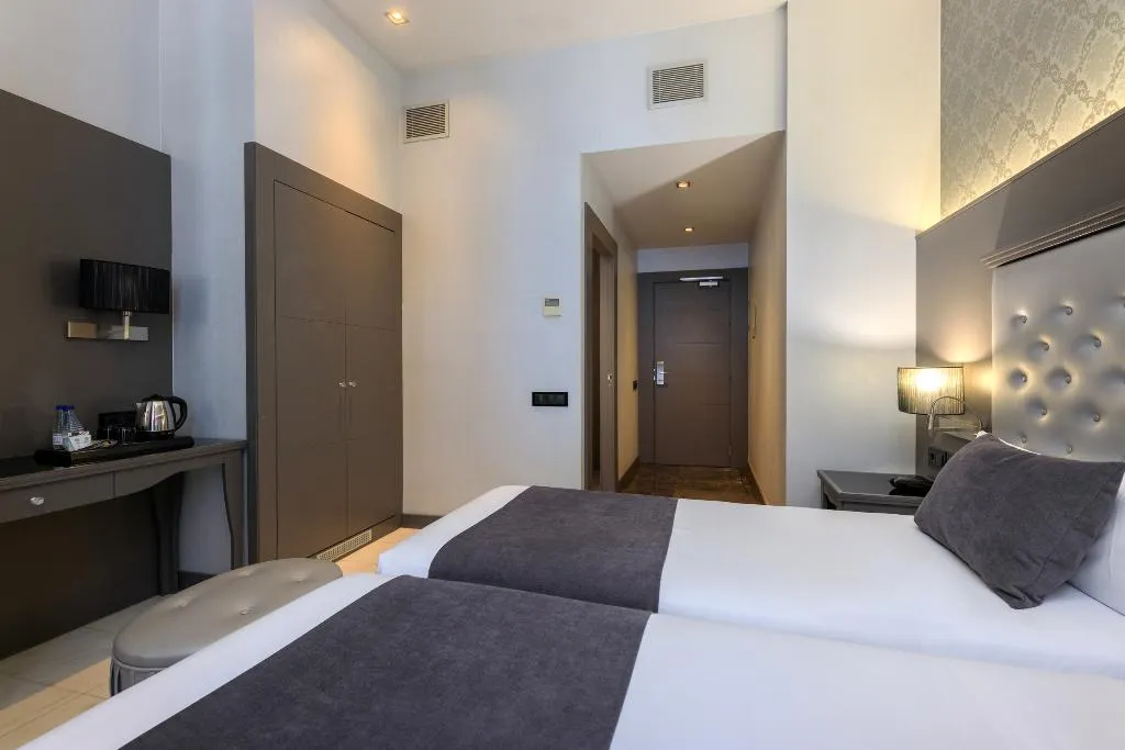 DOUBLE STANDARD Room, Hotel Ciutadella Barcelona, Barcelona