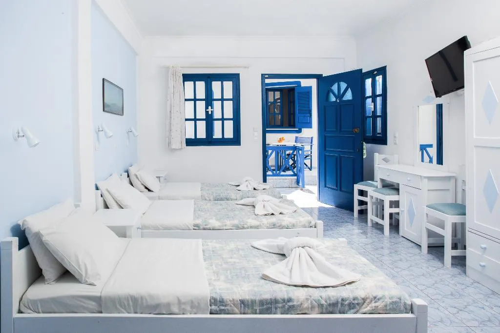 TRIPLE PARK VIEW Room, Roula Villa, Santorini