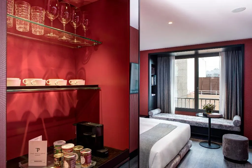 DOUBLE SUPERIOR Room, The Pavilions Madrid, Madrid
