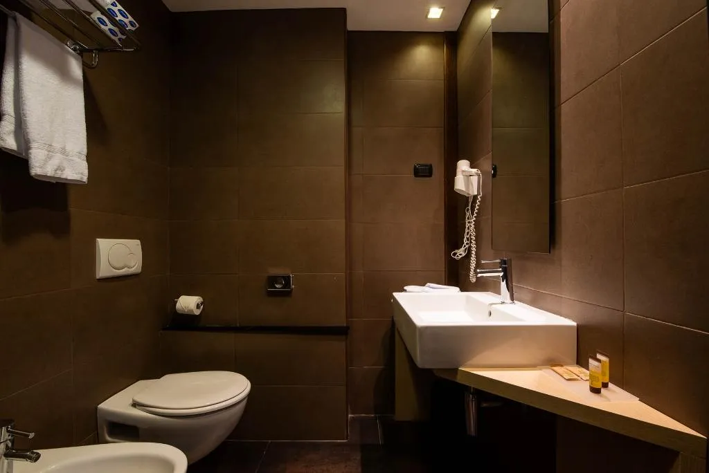 DOUBLE SUPERIOR Room, Axolute Comfort Hotel - Cantu, Milan
