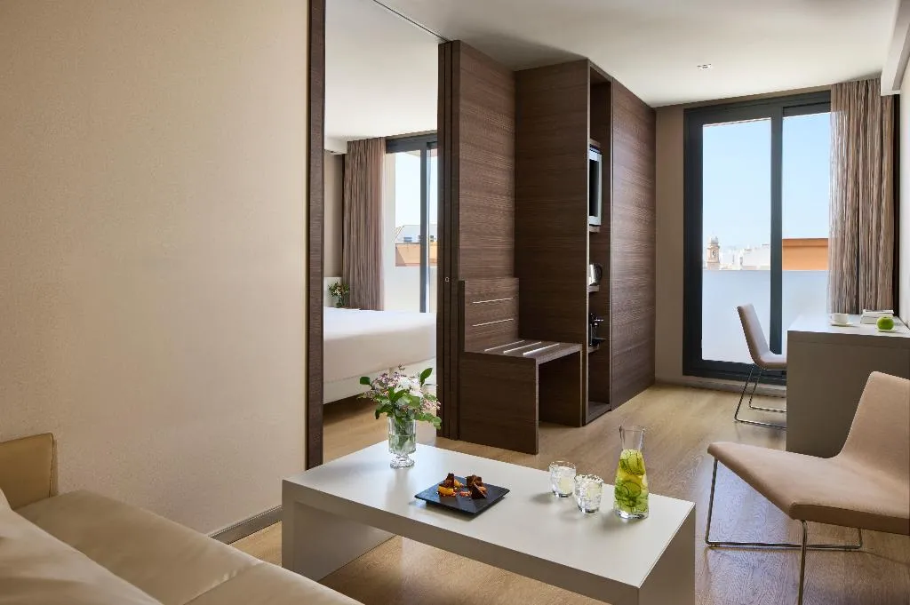 JUNIOR SUITE STANDARD Room, NH Castellón Mindoro, Valencia