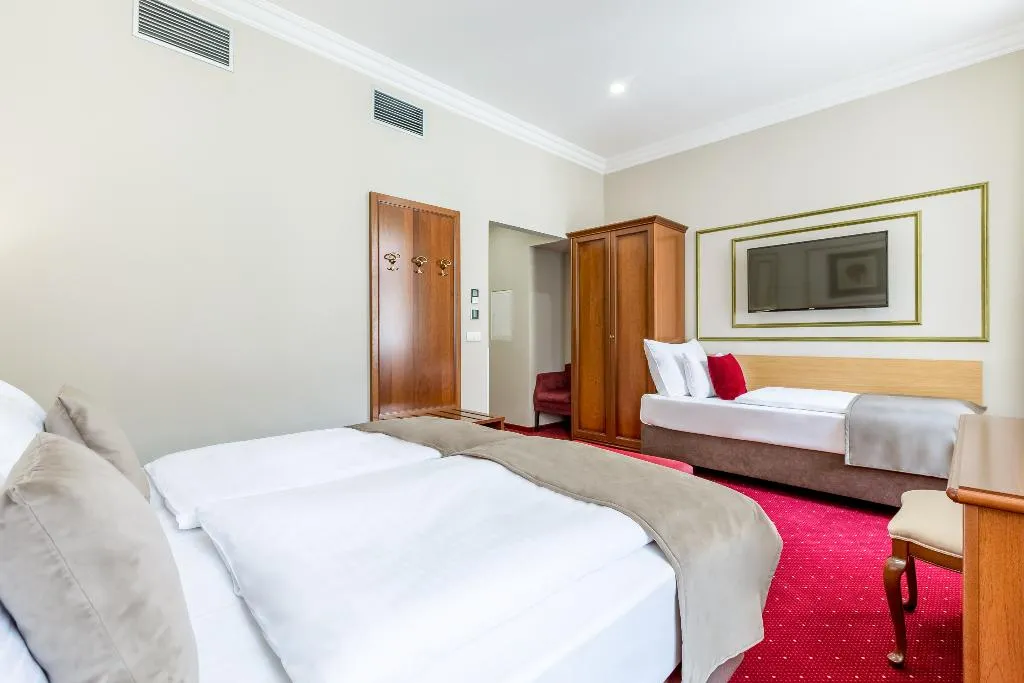 TRIPLE SUPERIOR Room, Hotel Caruso Old Town Prague, Prague