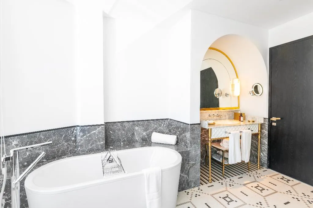 DOUBLE KING SIZE BED Room, Fairmont Residences La Marina Rabat-Sale, Rabat