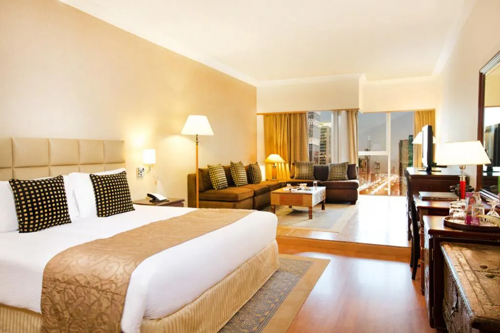 FAMILY ROOM STANDARD Room, Millennium Plaza Downtown Suites exCrowne Plaza Ap, Dubai