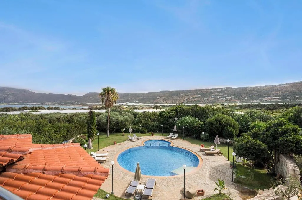 Room, Petritos Rooms And Studios, Crete