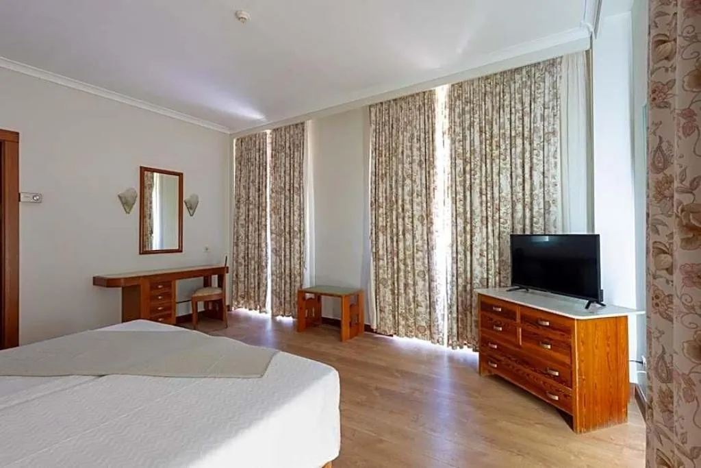 General view, Universal, Porto