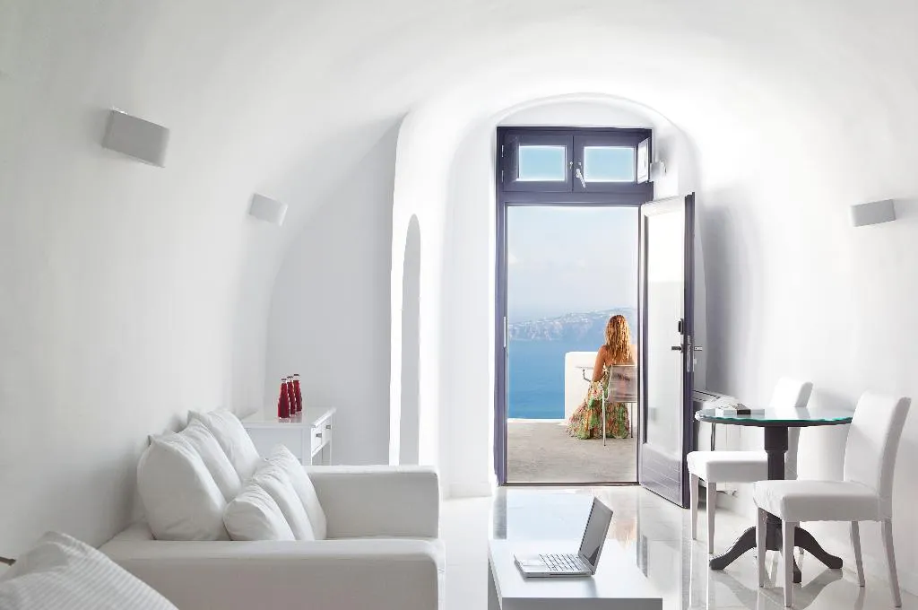 SUITE SEA VIEW Room, Katikies Chromata Santorini - The Leading Hotels, Santorini