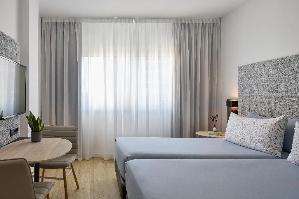 Double or Twin STANDARD Room, INNSiDE by Meliá Barcelona Apolo, Barcelona