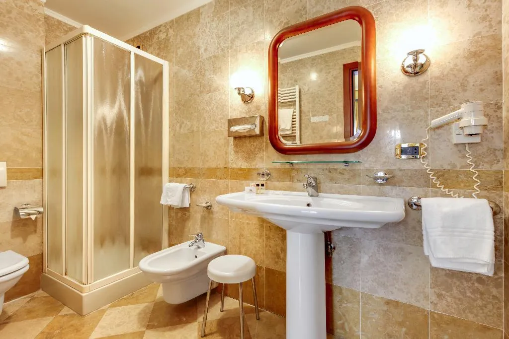 Double or Twin STANDARD Room, Hotel Panorama, Venice