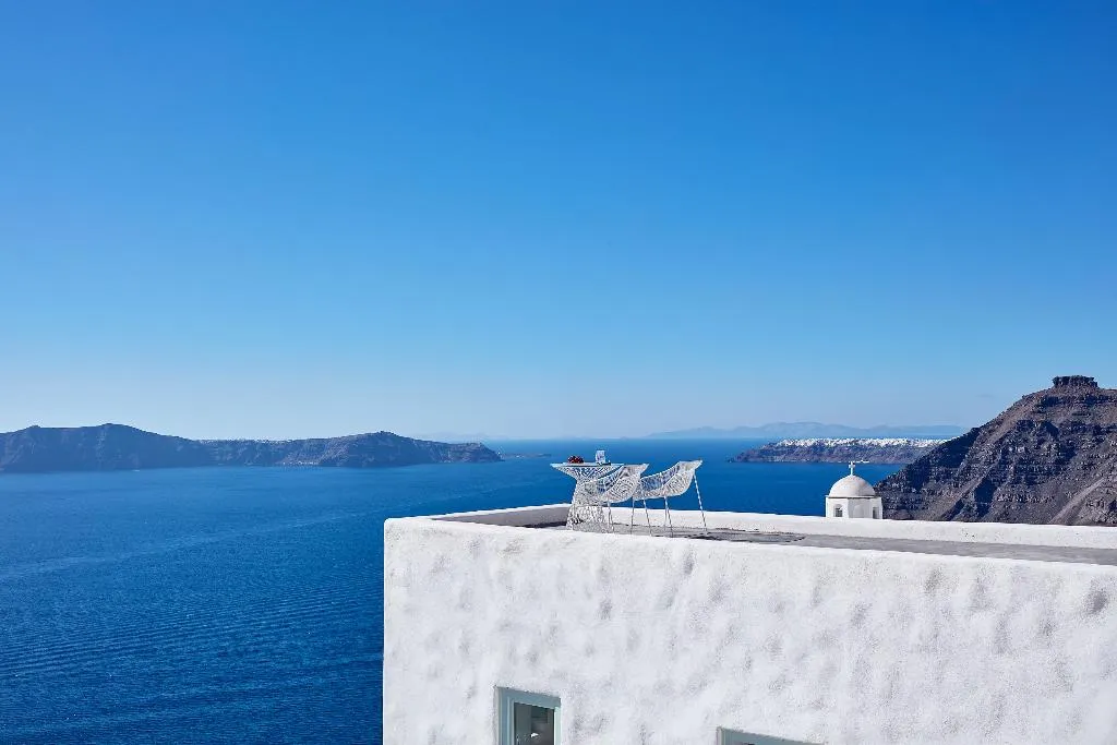 General view, Limestone, Santorini