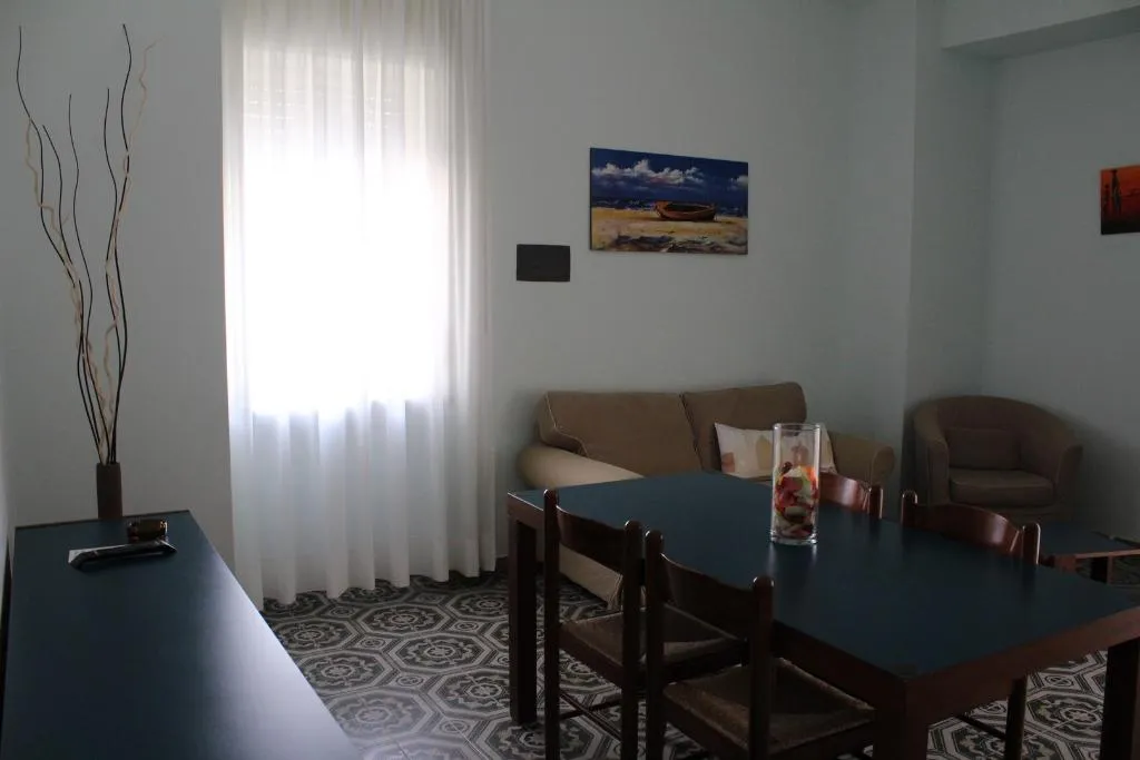 APARTMENT CAPACITY 4 TWO BEDROOMS Room, Casa Vacanza San Pietro, Naples