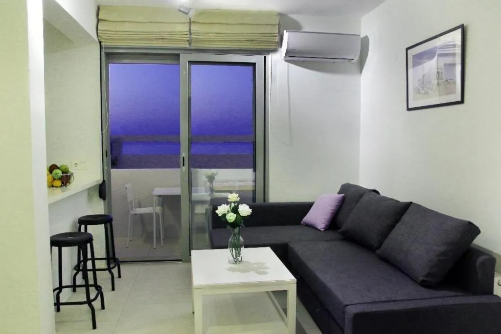 Room, Vivian Art Apartments, Crete