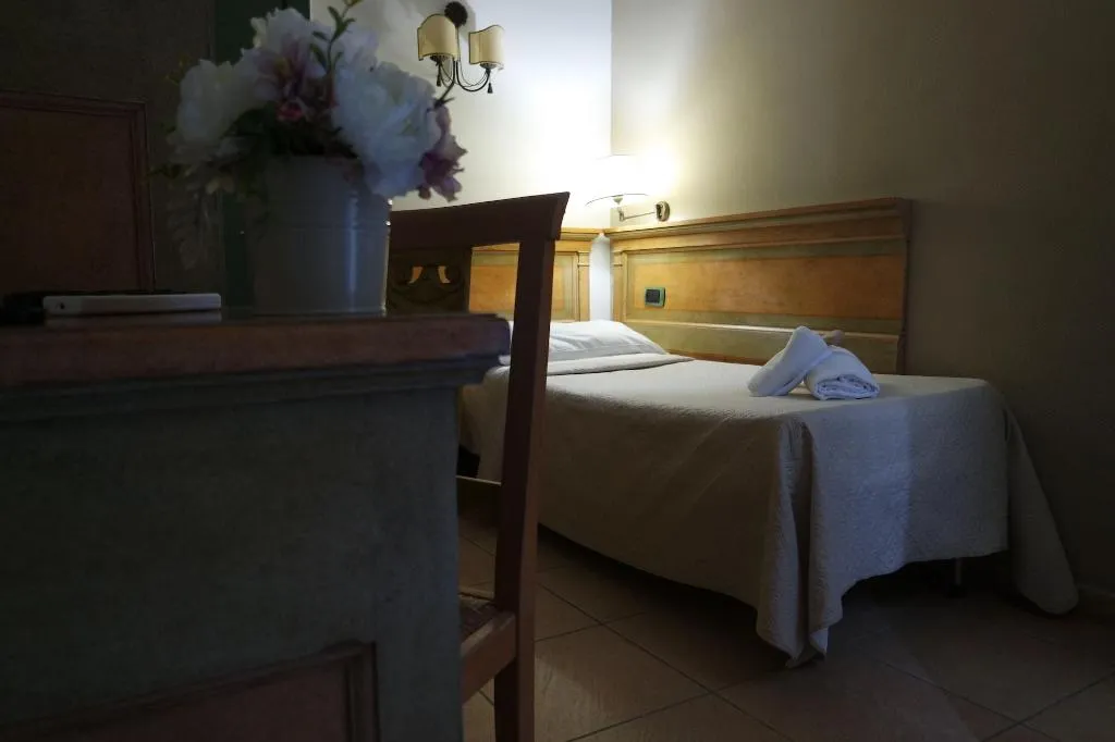 Room, Hotel Santa Caterina, Naples