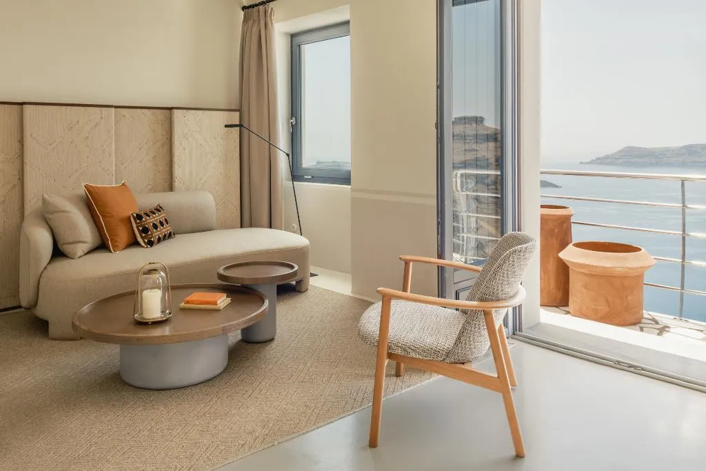 SUITE HONEYMOON Room, Homeric Poems, Santorini