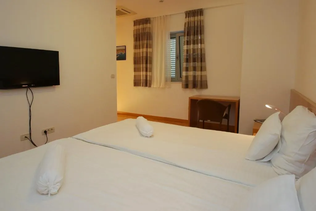 DOUBLE DELUXE PARK VIEW Room, Villa Radin, Split
