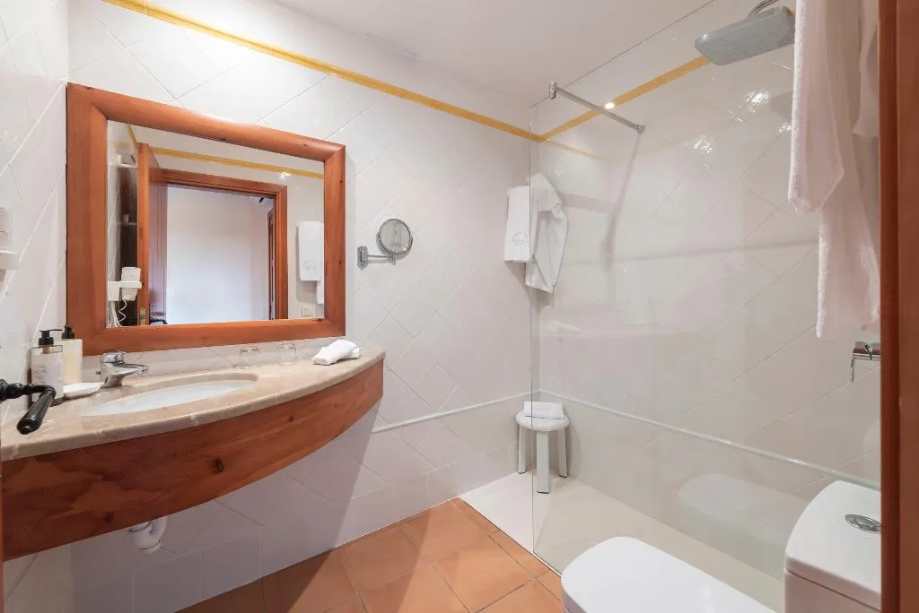 DOUBLE SINGLE USE WITH BALCONY Room, Finca Son Roig, Majorca