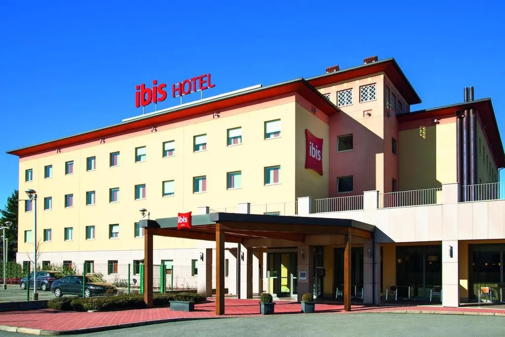 General view, Ibis Como, Milan